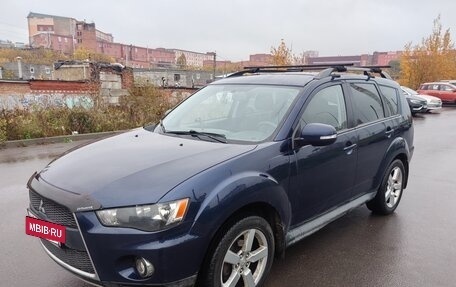 Mitsubishi Outlander III рестайлинг 3, 2011 год, 1 100 000 рублей, 5 фотография