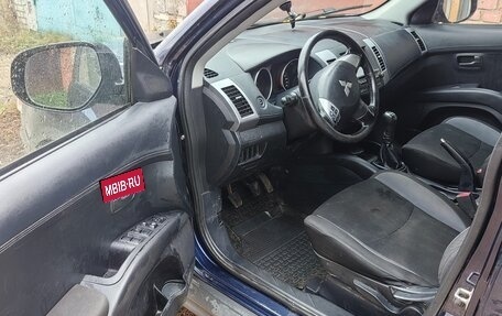 Mitsubishi Outlander III рестайлинг 3, 2011 год, 1 100 000 рублей, 11 фотография