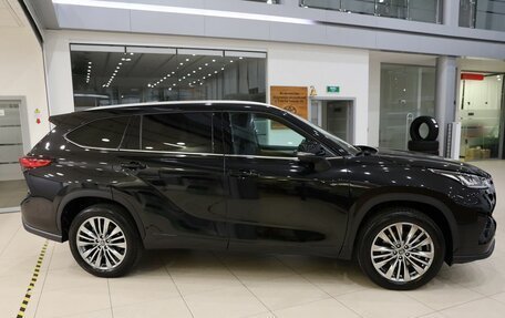 Toyota Highlander, 2025 год, 6 400 000 рублей, 4 фотография