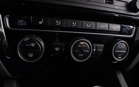 Volkswagen Jetta VI, 2018 год, 1 279 000 рублей, 14 фотография