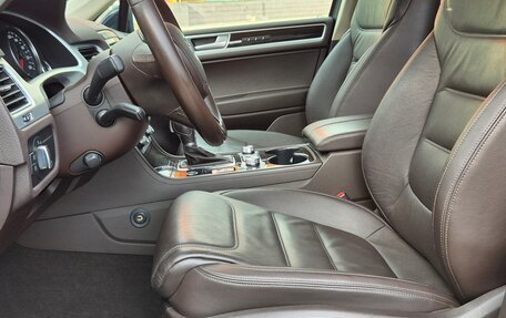 Volkswagen Touareg III, 2016 год, 3 650 000 рублей, 10 фотография