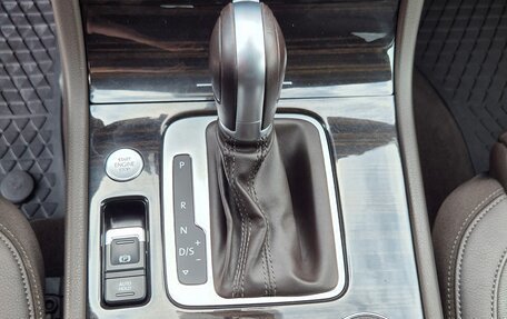 Volkswagen Touareg III, 2016 год, 3 650 000 рублей, 15 фотография