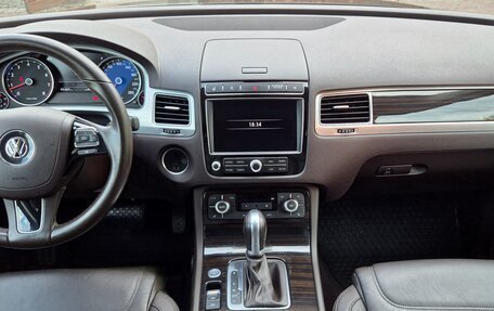 Volkswagen Touareg III, 2016 год, 3 650 000 рублей, 13 фотография