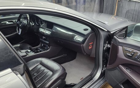 Mercedes-Benz CLS, 2012 год, 2 550 000 рублей, 19 фотография