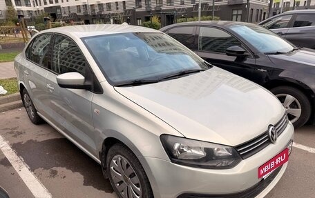 Volkswagen Polo VI (EU Market), 2011 год, 590 000 рублей, 2 фотография