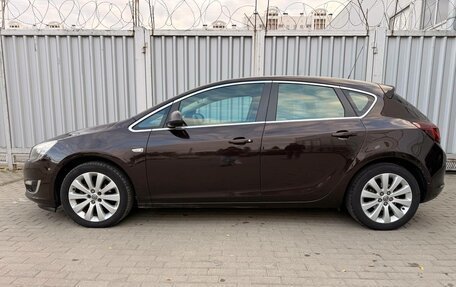 Opel Astra J, 2014 год, 875 000 рублей, 2 фотография