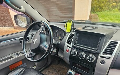 Mitsubishi Pajero Sport II рестайлинг, 2012 год, 1 500 000 рублей, 6 фотография