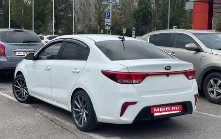 KIA Rio IV, 2018 год, 1 120 000 рублей, 3 фотография
