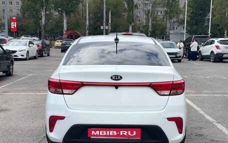 KIA Rio IV, 2018 год, 1 120 000 рублей, 4 фотография