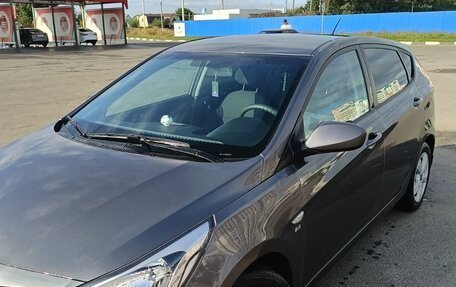 Hyundai Solaris II рестайлинг, 2016 год, 1 300 000 рублей, 1 фотография