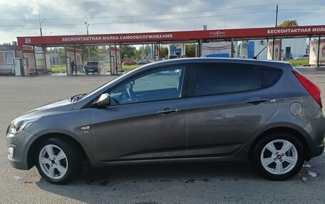 Hyundai Solaris II рестайлинг, 2016 год, 1 300 000 рублей, 2 фотография