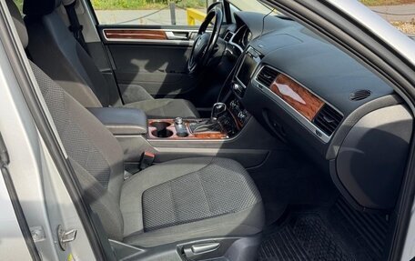 Volkswagen Touareg III, 2011 год, 1 699 000 рублей, 28 фотография