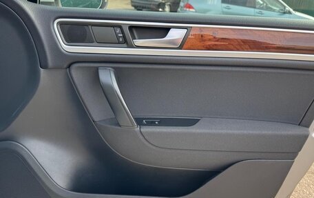 Volkswagen Touareg III, 2011 год, 1 699 000 рублей, 27 фотография