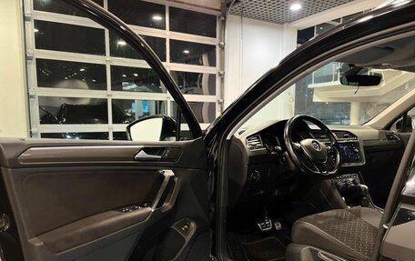 Volkswagen Tiguan II, 2018 год, 2 140 000 рублей, 21 фотография