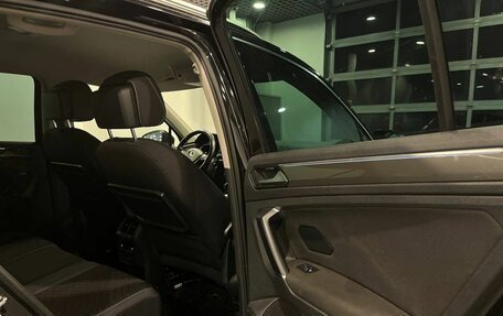 Volkswagen Tiguan II, 2018 год, 2 140 000 рублей, 17 фотография