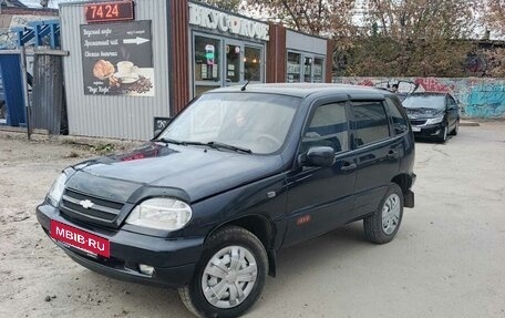 Chevrolet Niva I рестайлинг, 2005 год, 285 000 рублей, 2 фотография