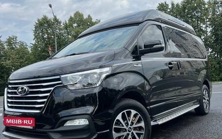 Hyundai Grand Starex Grand Starex I рестайлинг 2, 2019 год, 4 150 000 рублей, 4 фотография