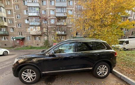 Volkswagen Touareg III, 2012 год, 1 995 000 рублей, 2 фотография