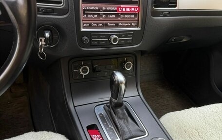 Volkswagen Touareg III, 2012 год, 1 995 000 рублей, 8 фотография