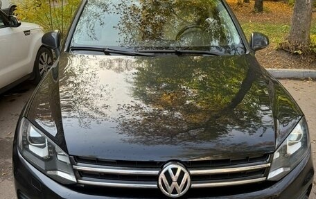 Volkswagen Touareg III, 2012 год, 1 995 000 рублей, 3 фотография