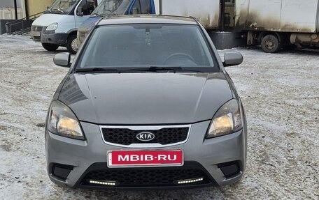 KIA Rio II, 2010 год, 790 000 рублей, 1 фотография