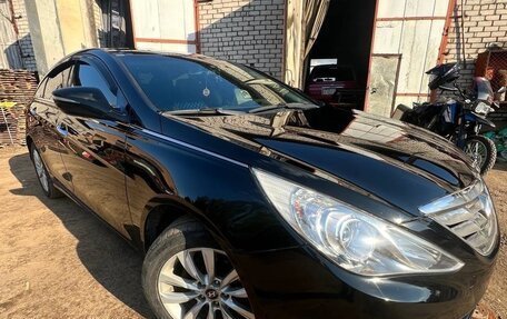 Hyundai Sonata VI, 2011 год, 1 050 000 рублей, 3 фотография