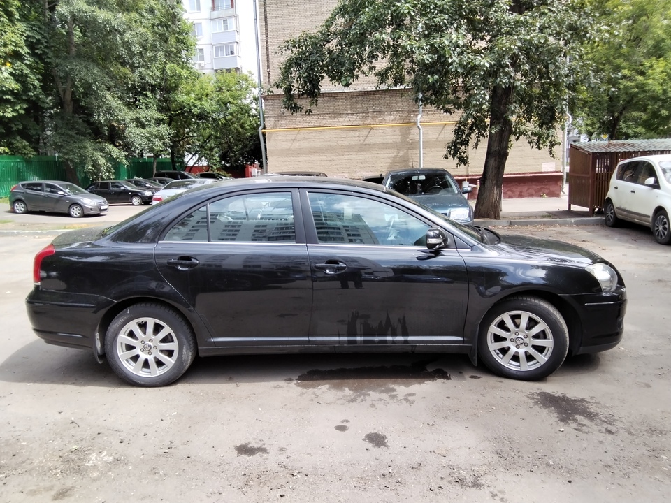 Toyota Avensis II рестайлинг, 2008 год, 1 390 000 рублей, 2 фотография