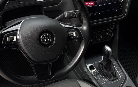 Volkswagen Tiguan II, 2019 год, 2 800 000 рублей, 8 фотография