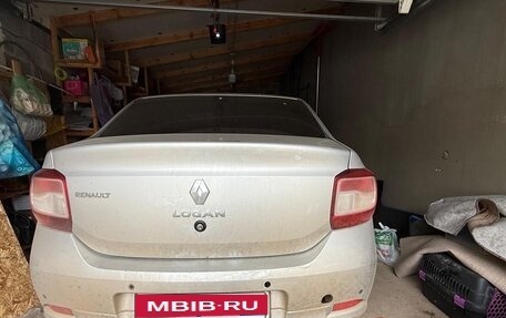 Renault Logan II, 2015 год, 350 000 рублей, 4 фотография