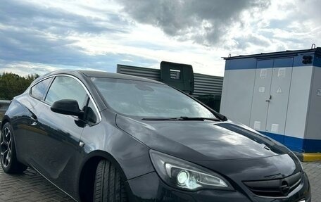 Opel Astra J, 2011 год, 670 000 рублей, 2 фотография