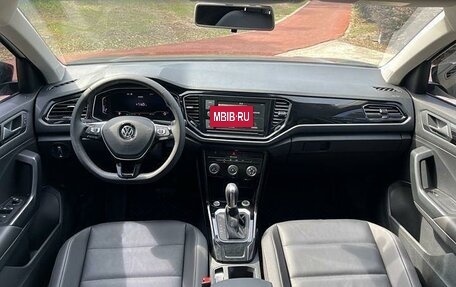 Volkswagen T-Roc I, 2019 год, 2 350 000 рублей, 5 фотография