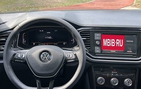 Volkswagen T-Roc I, 2019 год, 2 350 000 рублей, 3 фотография