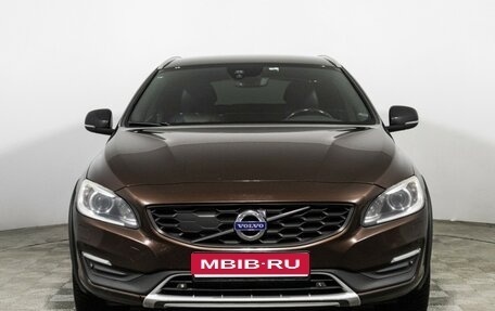 Volvo V60 Cross Country II, 2016 год, 2 199 000 рублей, 2 фотография