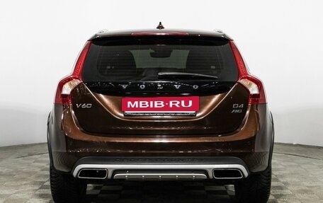 Volvo V60 Cross Country II, 2016 год, 2 199 000 рублей, 6 фотография