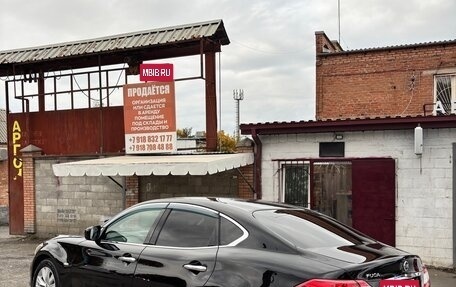 Nissan Fuga II, 2011 год, 750 000 рублей, 2 фотография