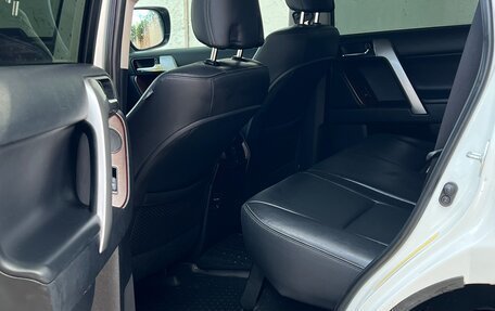 Toyota Land Cruiser Prado 150 рестайлинг 2, 2014 год, 3 950 000 рублей, 4 фотография