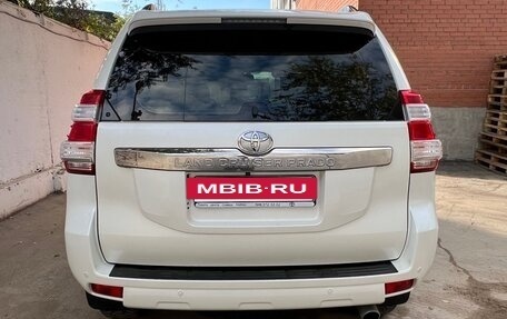 Toyota Land Cruiser Prado 150 рестайлинг 2, 2014 год, 3 950 000 рублей, 6 фотография