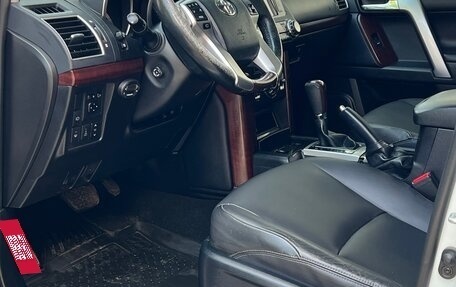 Toyota Land Cruiser Prado 150 рестайлинг 2, 2014 год, 3 950 000 рублей, 3 фотография