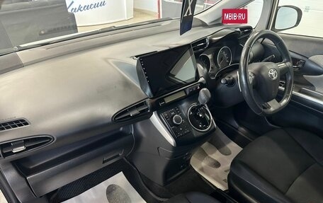 Toyota Wish II, 2011 год, 1 489 000 рублей, 13 фотография