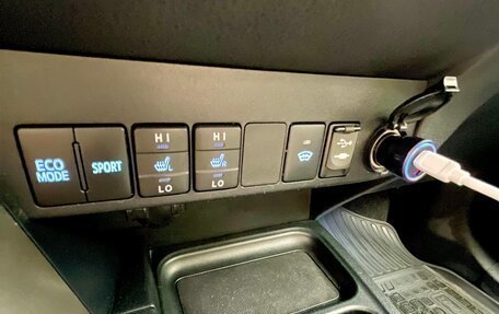 Toyota RAV4, 2017 год, 1 920 000 рублей, 9 фотография