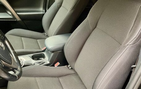 Toyota RAV4, 2017 год, 1 920 000 рублей, 13 фотография