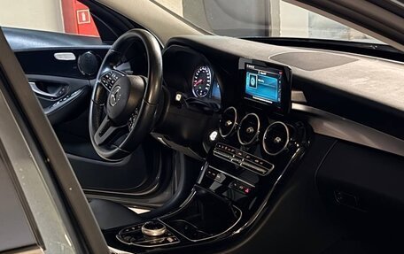 Mercedes-Benz C-Класс, 2018 год, 1 900 000 рублей, 11 фотография