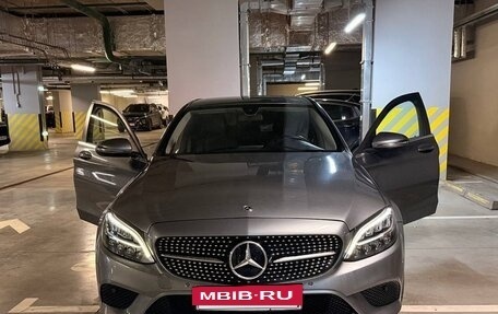 Mercedes-Benz C-Класс, 2018 год, 1 900 000 рублей, 8 фотография