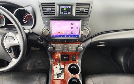 Toyota Highlander III, 2011 год, 1 649 000 рублей, 7 фотография