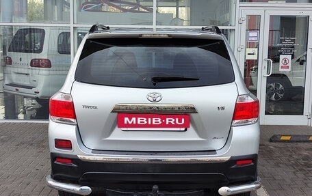 Toyota Highlander III, 2011 год, 1 649 000 рублей, 4 фотография