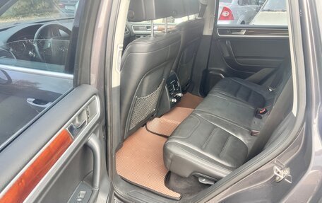 Volkswagen Touareg III, 2010 год, 2 090 000 рублей, 10 фотография