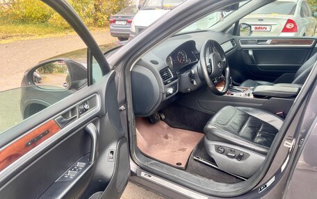 Volkswagen Touareg III, 2010 год, 2 090 000 рублей, 11 фотография