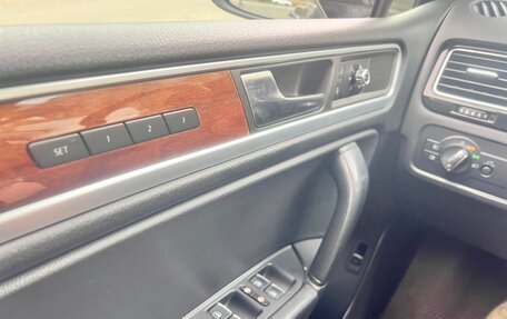 Volkswagen Touareg III, 2010 год, 2 090 000 рублей, 19 фотография