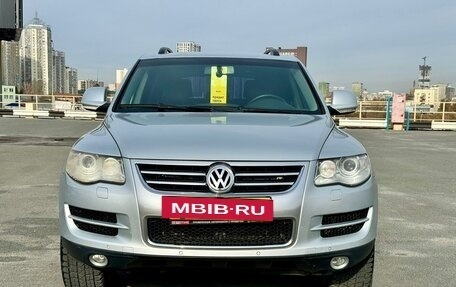 Volkswagen Touareg III, 2007 год, 995 000 рублей, 2 фотография