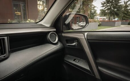 Toyota RAV4, 2017 год, 2 190 000 рублей, 30 фотография